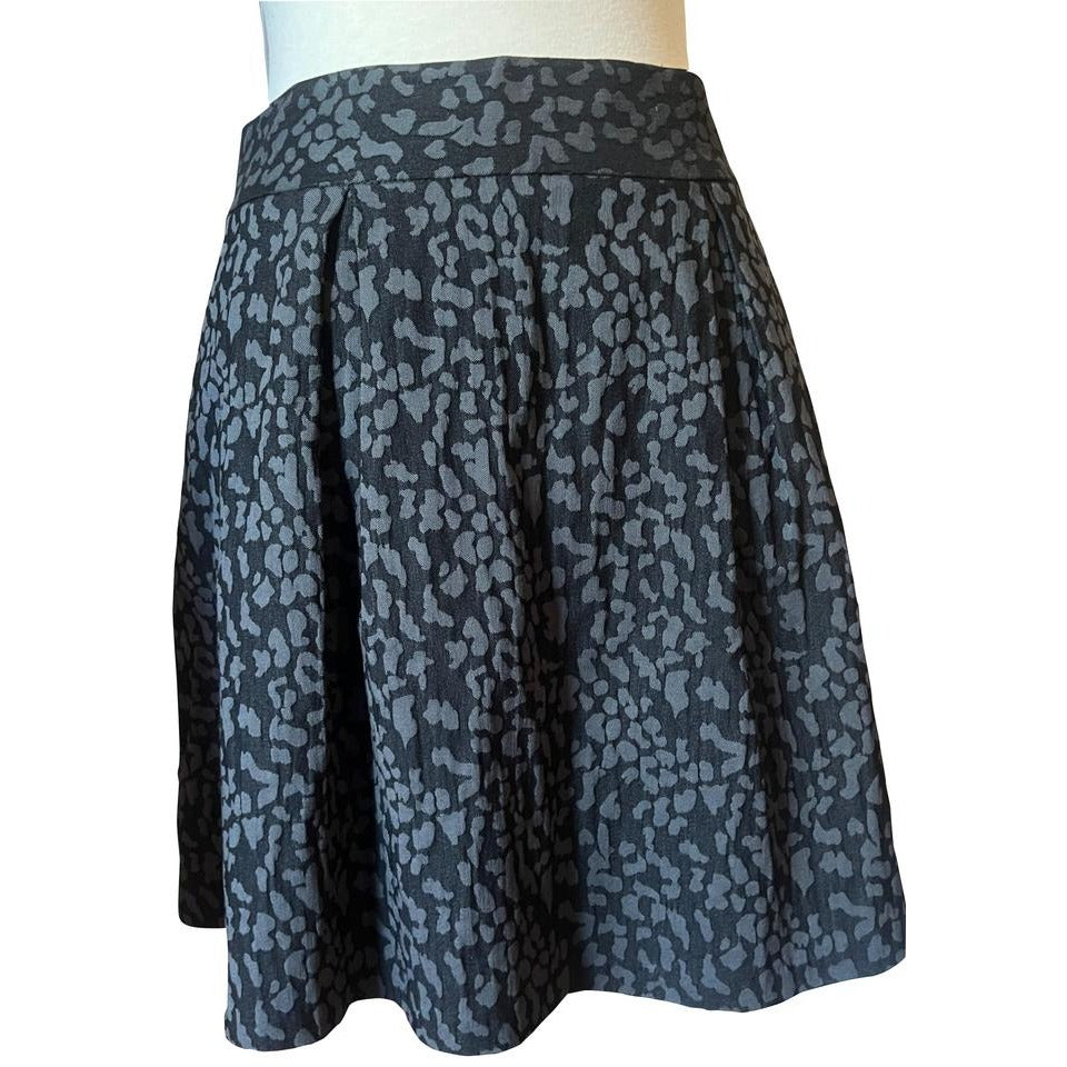 New Banana Republic Black Animal Print Skirt Size 6 Pleated Denim Mini with Zipper